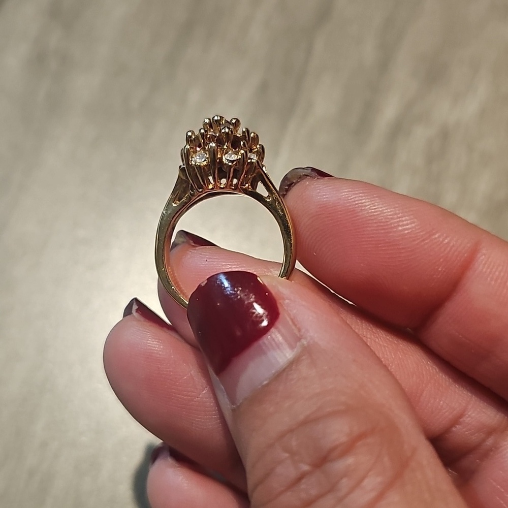 Elegant Gold Plated and Red Gemstone Ring - Picture 2 of 5